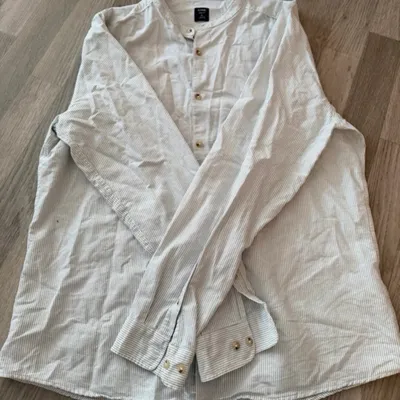 Chemise Kiabi XL col mao – minimaliste & tendance